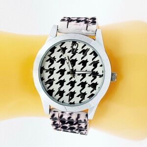 Geneva Large Face Silver Black White Houndstooth Soft Silicone Band Analog Watch